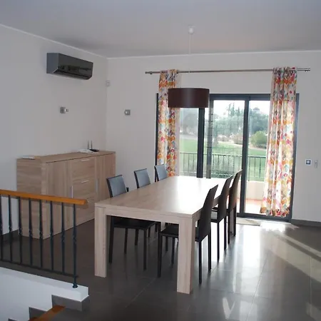 Carvoeiro Sleeps 6 With Pool Air Con And Wifi Villa