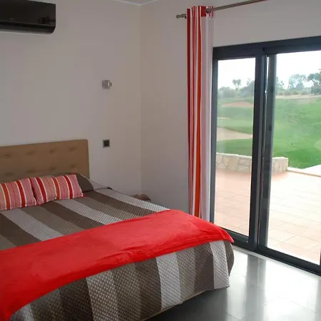 Carvoeiro Sleeps 6 With Pool Air Con And Wifi